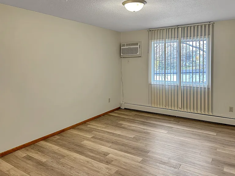 Tradewinds Apartments — Photo 15