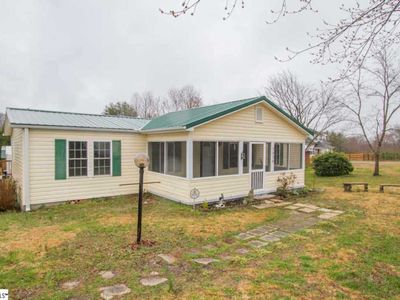 3838 N Highway 101, Greer, SC, 29651