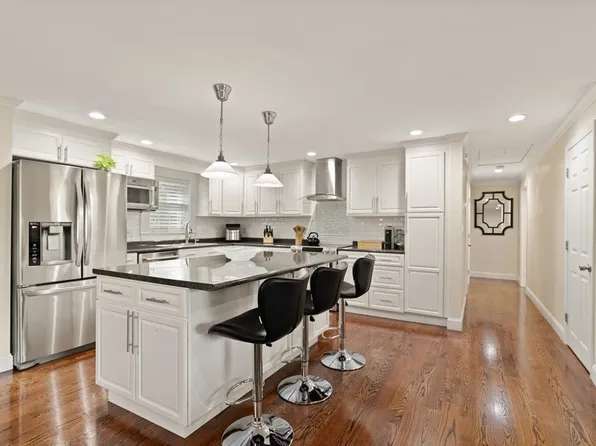 19 Scotland St, West Bridgewater, MA 02379