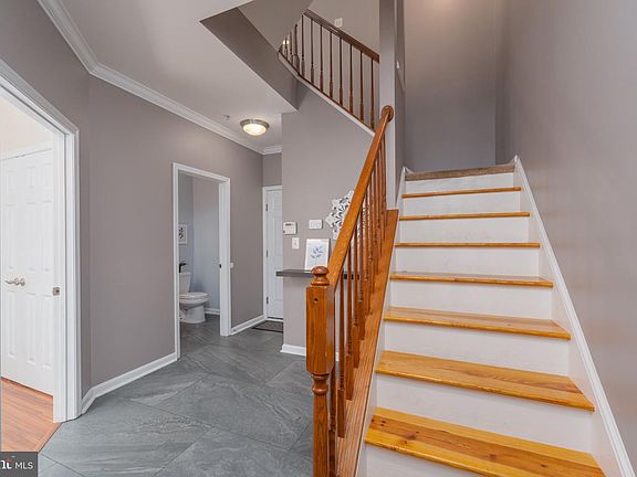 2nd image of 1327 Lowman St