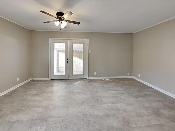 3rd image of 145 Pueblo Dr