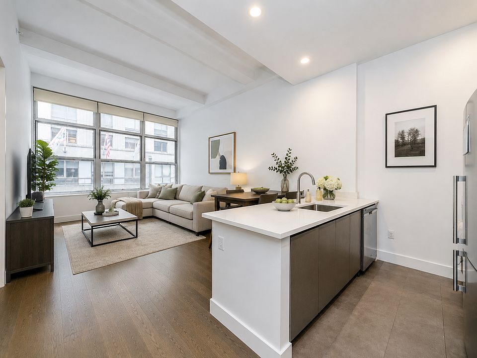 1st image of 321 W 37th St APT 3H