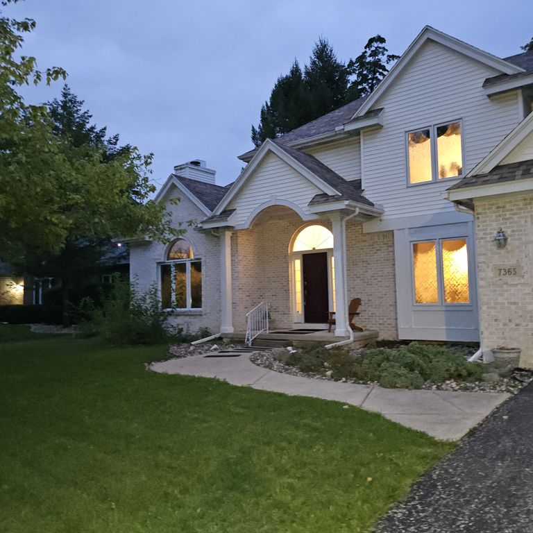 7365 Hidden Valley Dr - Property Image