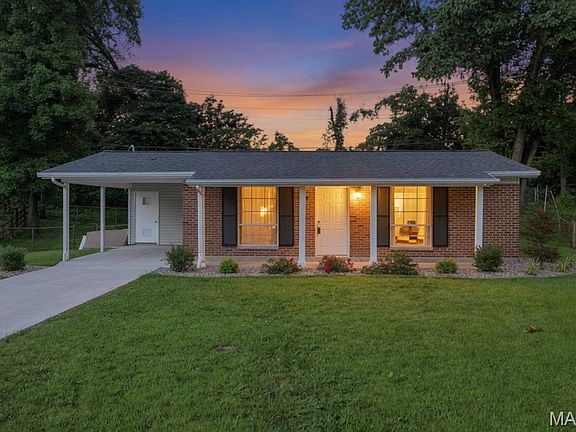 2nd image of 4136 Pasco Dr