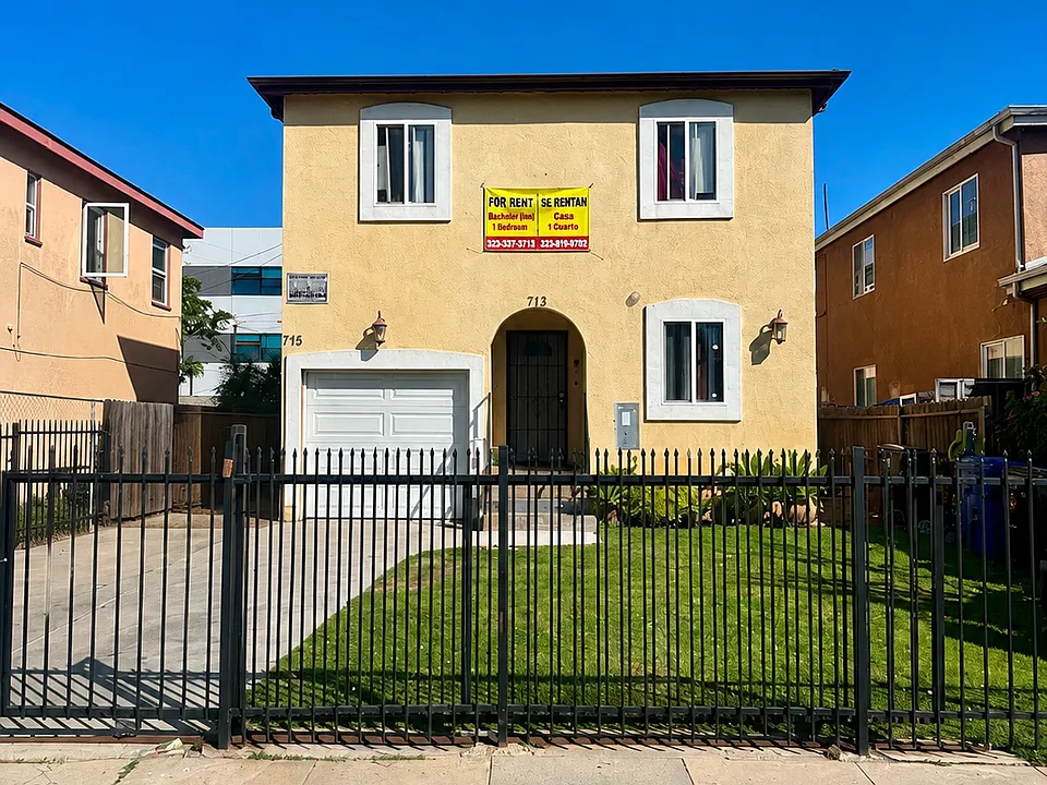 715 W 62nd St
