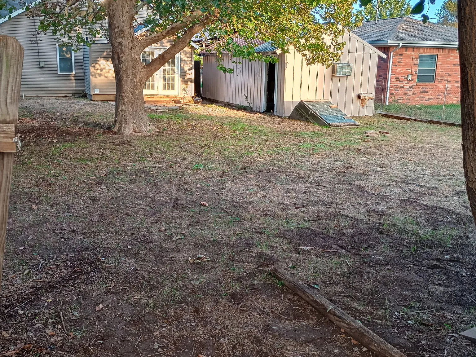 813 N Burford Ave — Photo 2