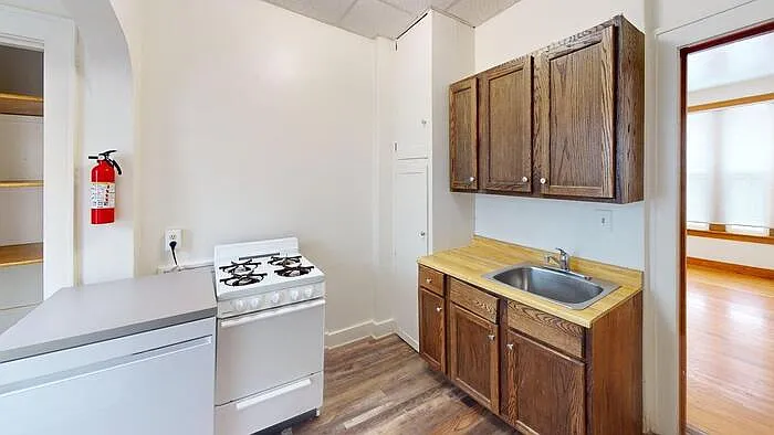 1002 N 4th St #6 — Photo 7