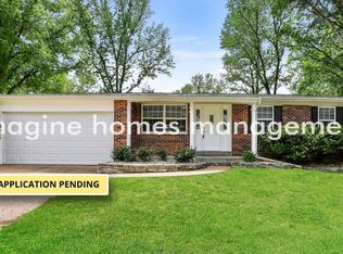 701 Whitewillow Ln, Ballwin, MO 63021