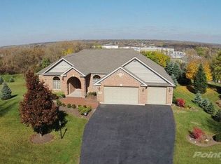 2716 Rolling Oaks Rd, Spring Grove, IL 60081