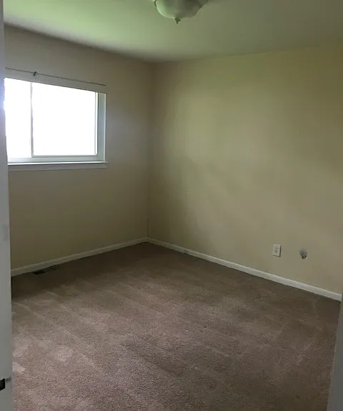 1735 Moulin Ave — Photo 14