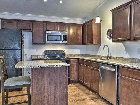 5th image of 28 Owens Dr Unit 94
