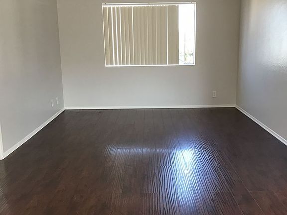 3rd image of 3637 W 139th St APT 17