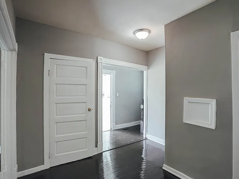 1316 Enfield Ave — Photo 16