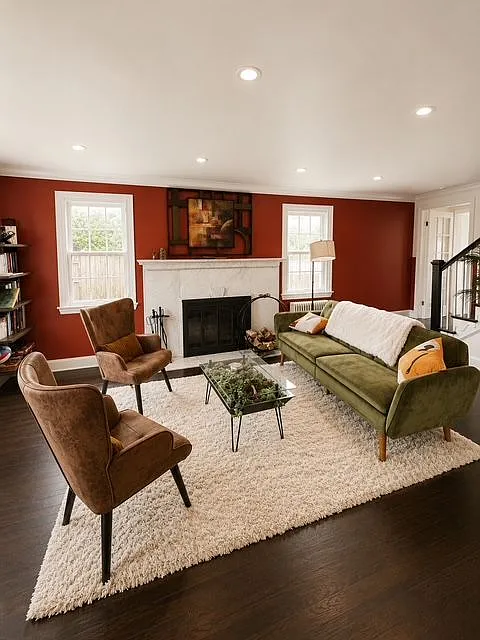 3 bed, 2.0 bath, 1800 sqft, $4,100 — Photo 2