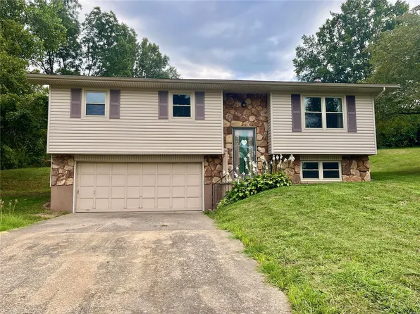 1227 Ashbury Ct, Jackson, MO 63755
