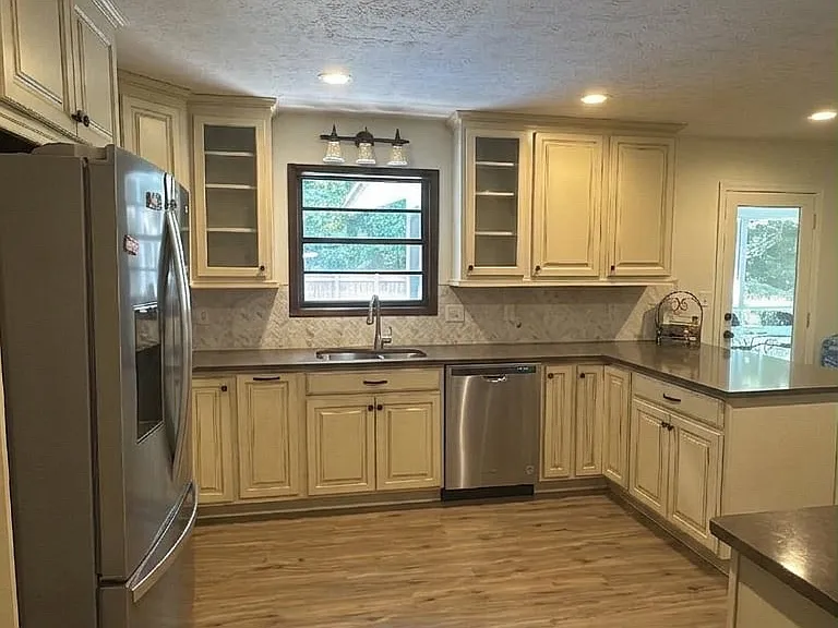 3080 Chimney Rdg E — Photo 2