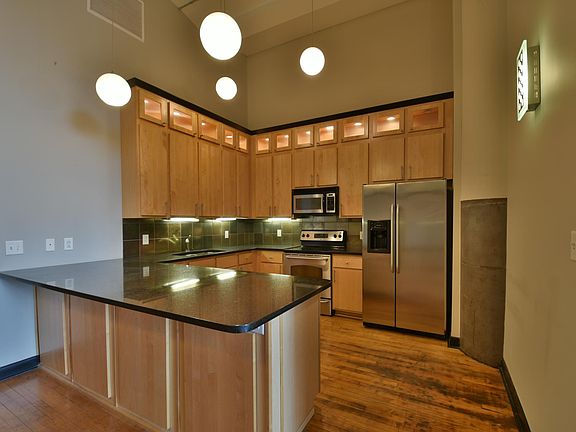 5th image of 1520 Washington Ave APT 208