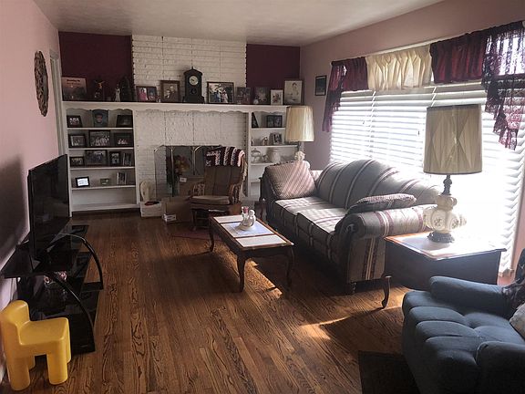 5th image of 228 Joslin Ave