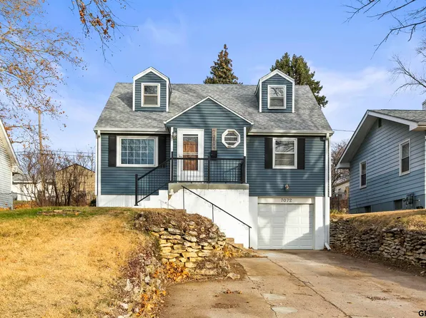 7072 Seward St, Omaha, NE 68104