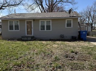 1927 SE Ohio Ave, Topeka, KS 66607