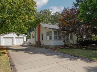 426 W Burr Oak St, Centreville, MI 49032