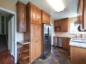 3rd image of 1740 S Texas St