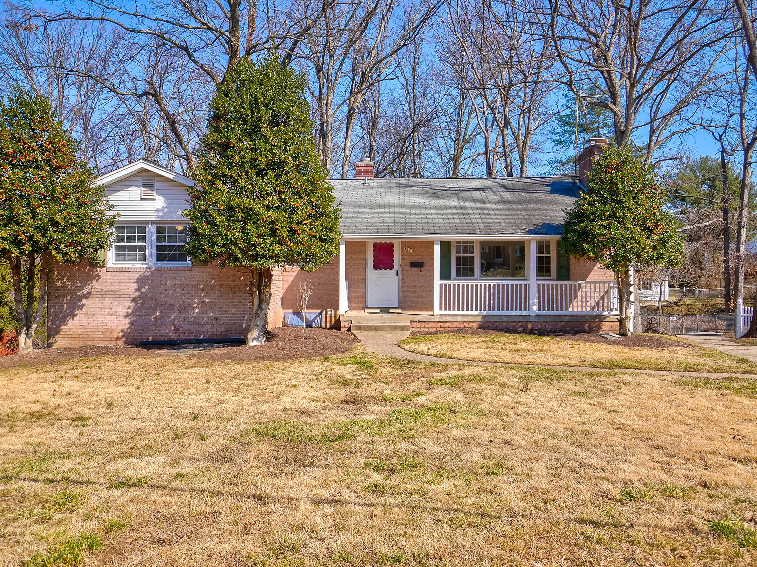 6 bed, 3000 sqft, $4,100 — Photo 4