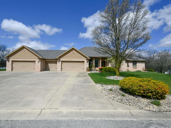 9028 Deer Creek Rd, Greentown, IN 46936