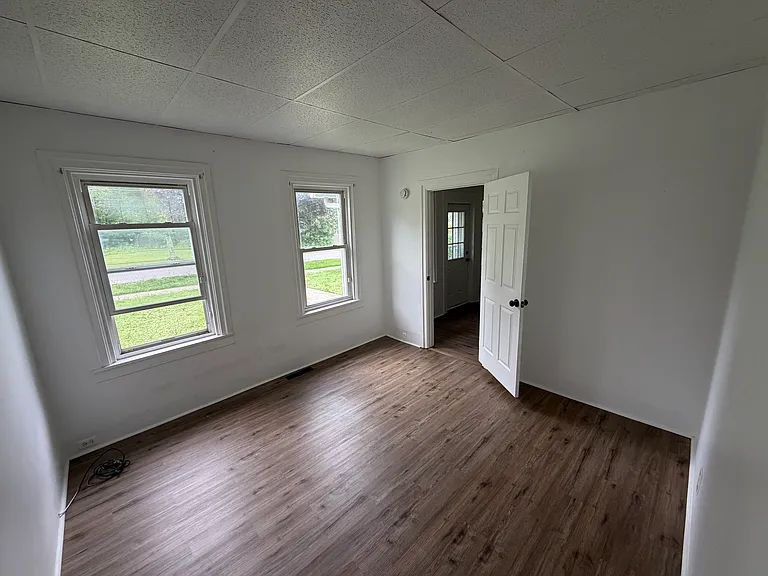 164 Eagle St #2 — Photo 2