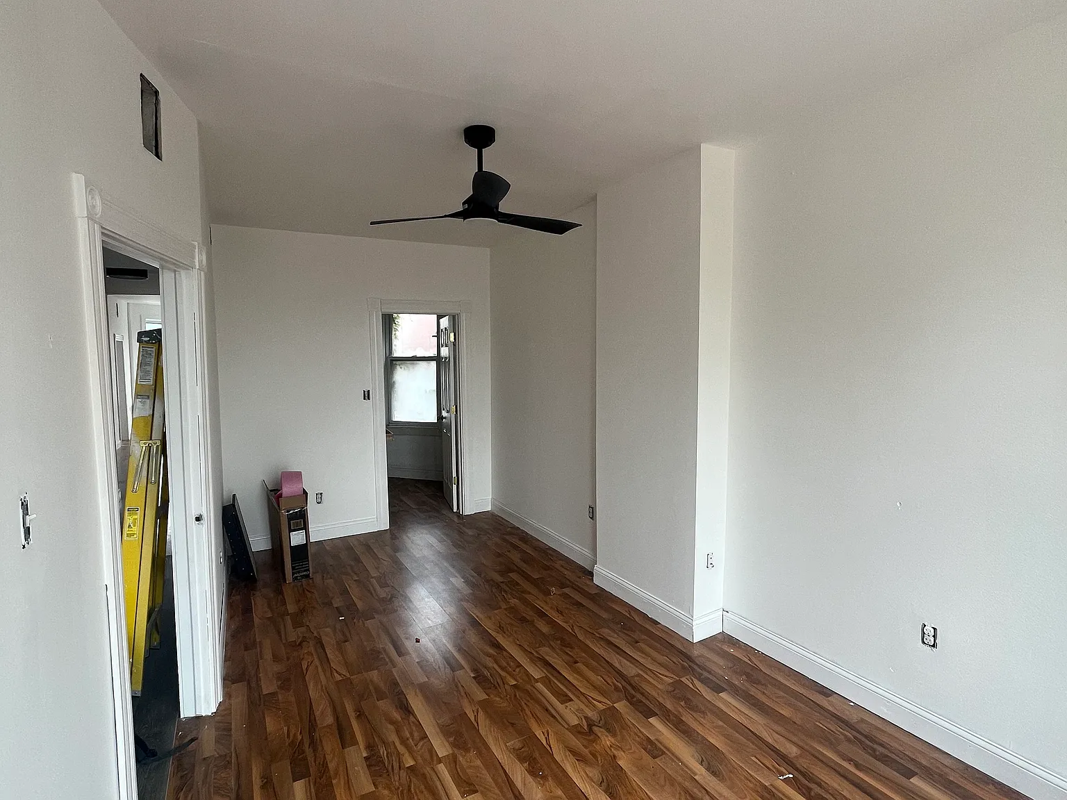 3 bed, 1300 sqft, $2,150 — Photo 2