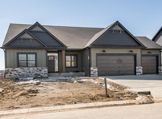 6272 Summit Pine Rd NW, Rochester, MN 55901