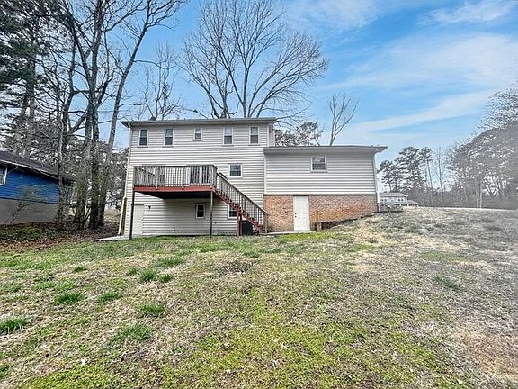 2nd image of 3198 Village Glen Dr