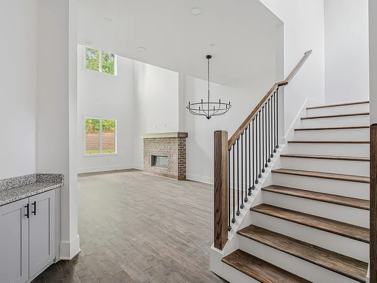 October Glory Ln Townhomes - 623 — Photo 9