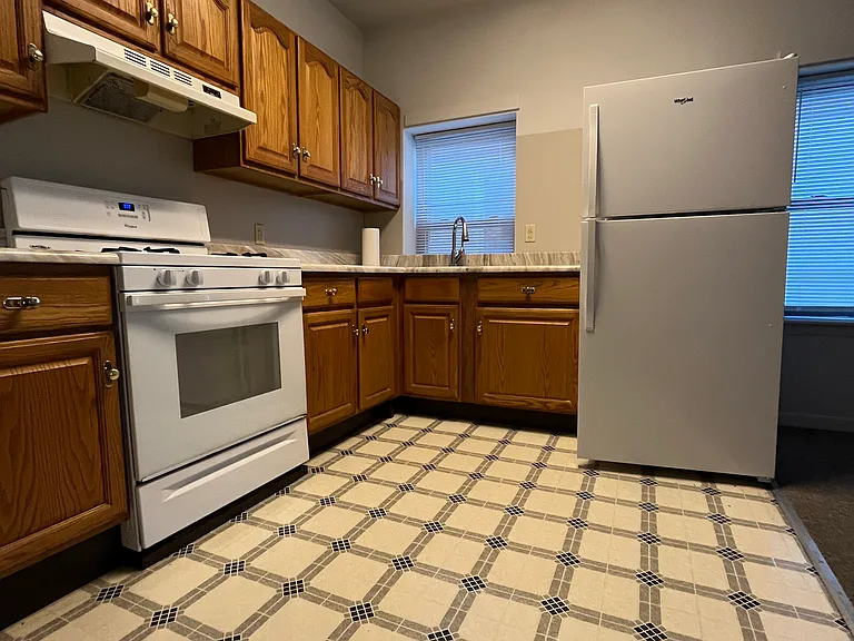 2003 Green St #3R — Photo 2