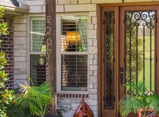2207 Riverfront Ln, Fayetteville, AR 72703
