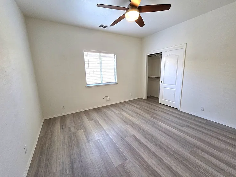 1417 E Laura Ct — Photo 9