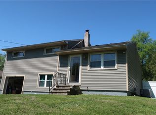 8425 Dawn Dr, Rome, NY 13440