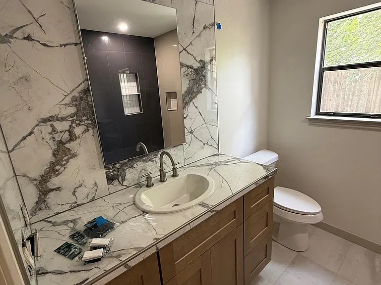 1009 Swallow Dr — Photo 11