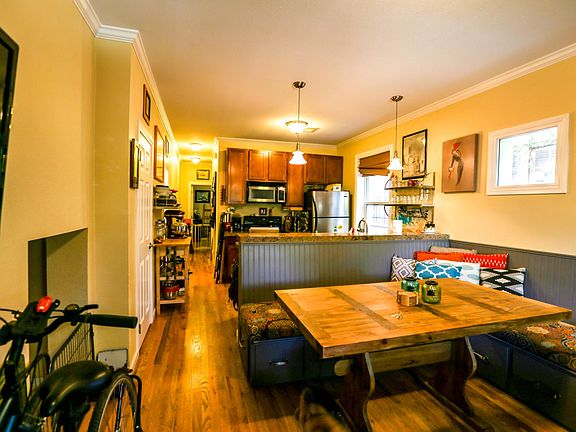 4th image of 1418 N Milwaukee St #2