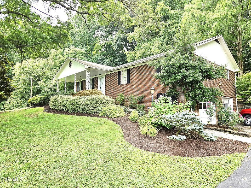 1st image of 217 Russell Dr