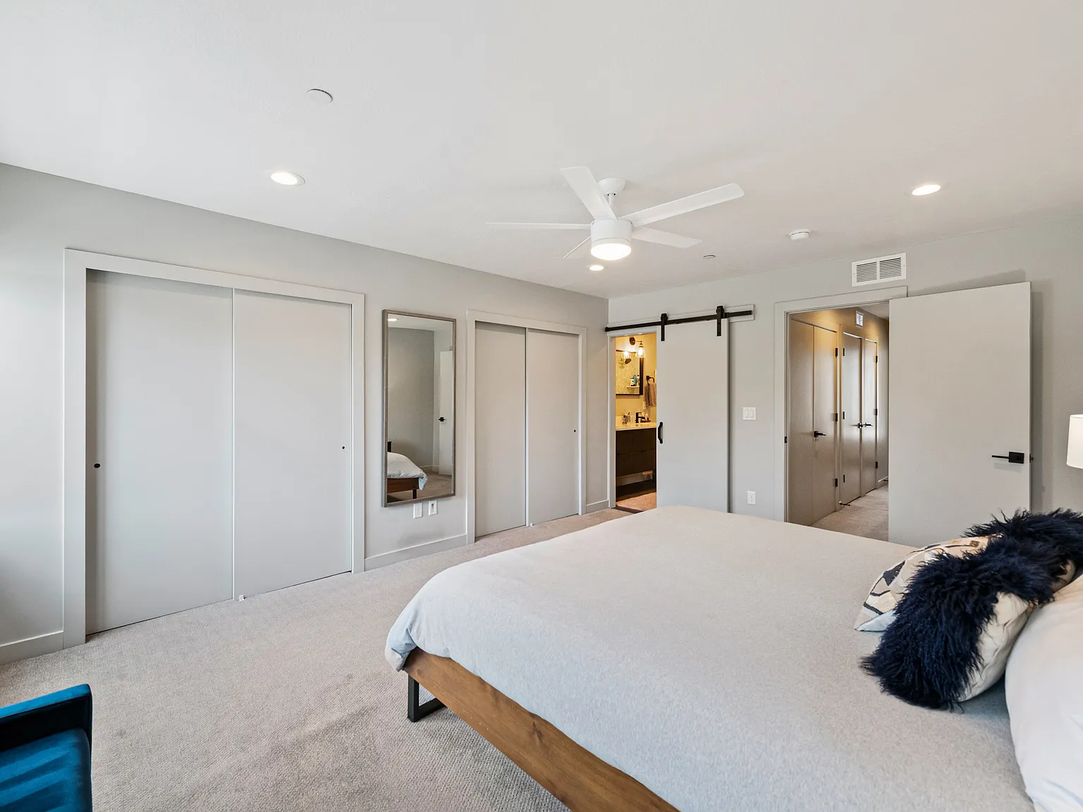 2 bed, 1564 sqft, $2,300 — Photo 4