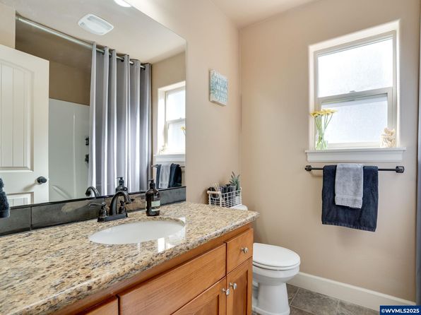1047 Taurus Loop NE, Keizer, OR 97303