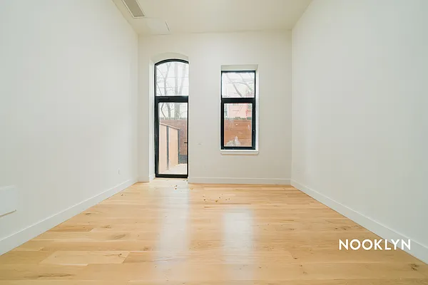 Rented by Nooklyn NYC LLC | media 39