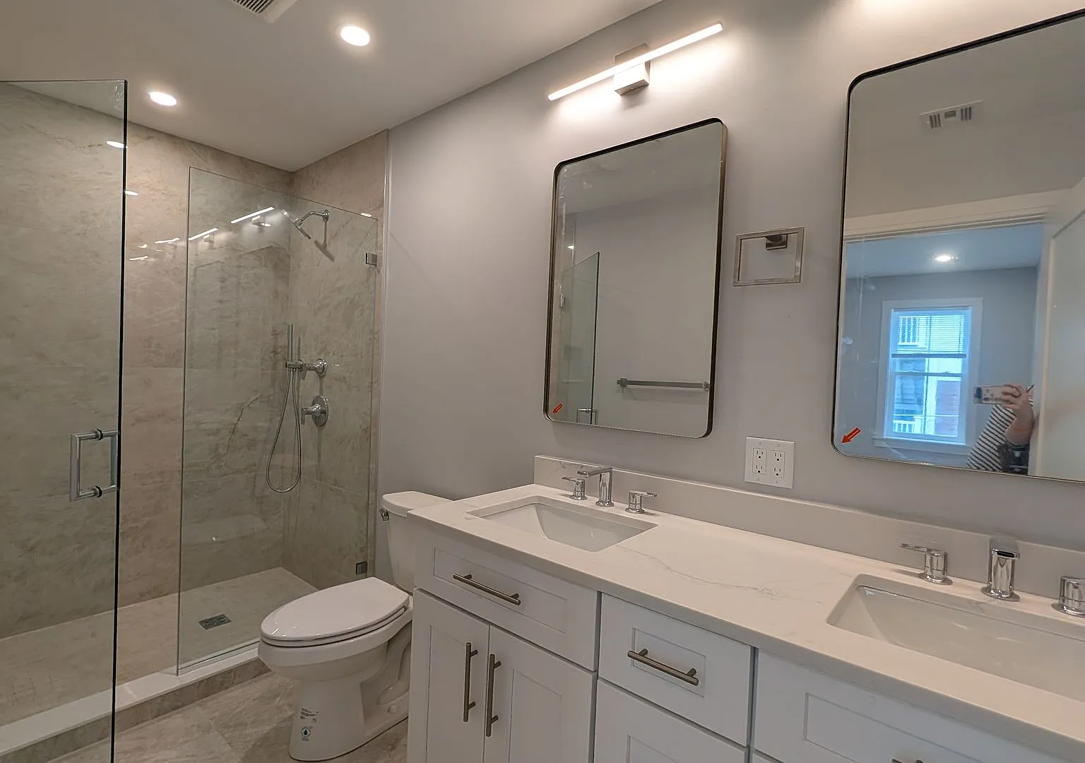 Going Quickly! Brand New Luxurious 4-beds — Photo 4