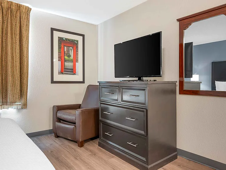 Studio Suite - 1 Queen Bed