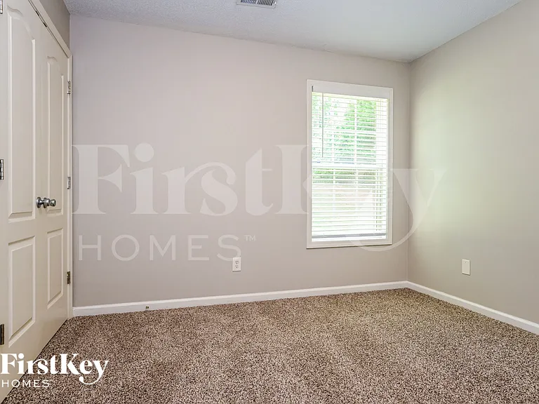 3349 Meadovista Dr — Photo 15