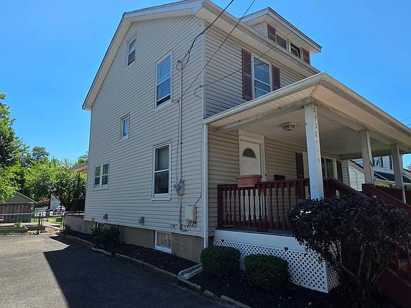 4th image of 246 Franklin St