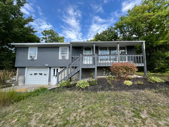 16010 Pine St, Presque Isle, MI 49777