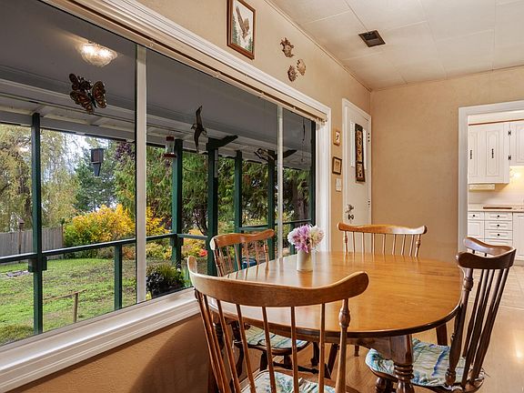 4th image of 3296 Denman Rd