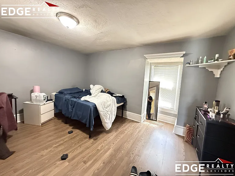 81 Alder St #B — Photo 7